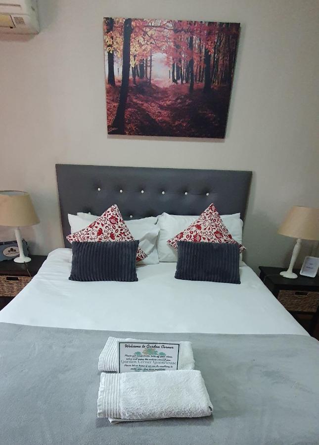 Garden Corner Guesthouse Бофорт Уест Екстериор снимка