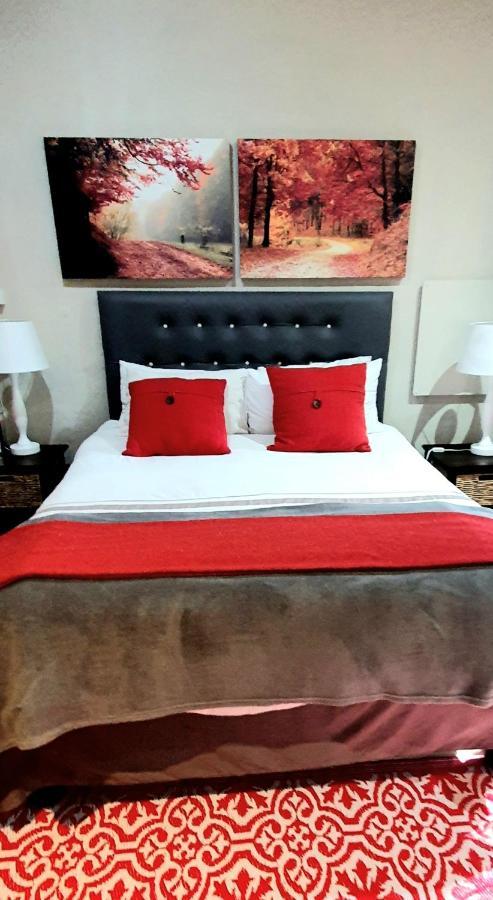 Garden Corner Guesthouse Бофорт Уест Екстериор снимка
