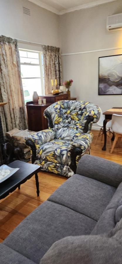 Garden Corner Guesthouse Бофорт Уест Екстериор снимка