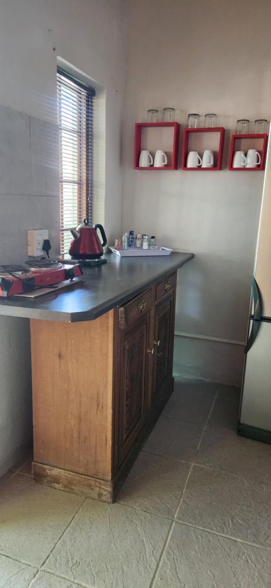 Garden Corner Guesthouse Бофорт Уест Екстериор снимка