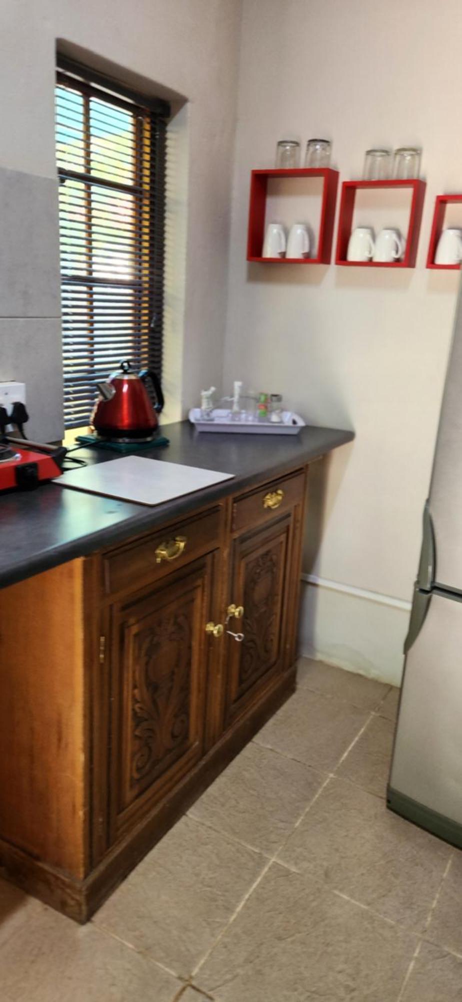 Garden Corner Guesthouse Бофорт Уест Екстериор снимка
